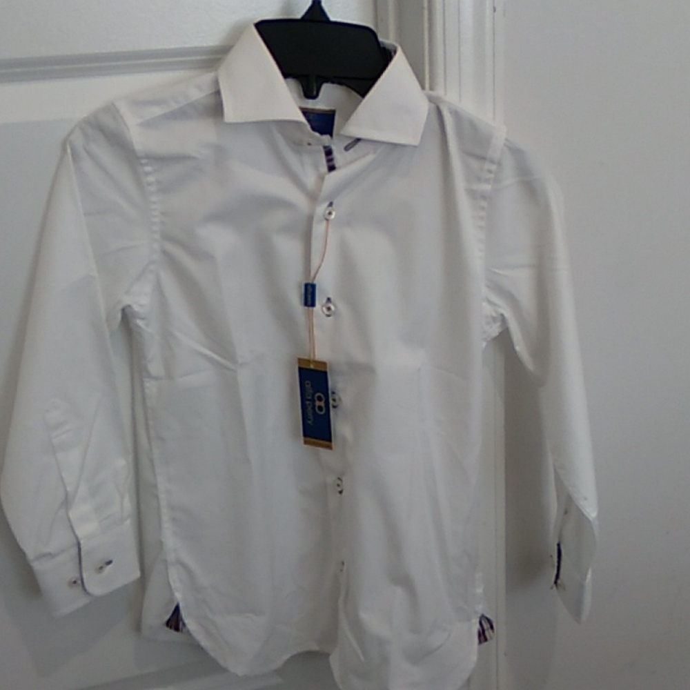 NWT Alfa Perry boys size 7 white shirt with grey and brown design
